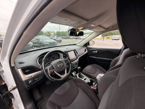 2016 Jeep Cherokee Latitude Altitude