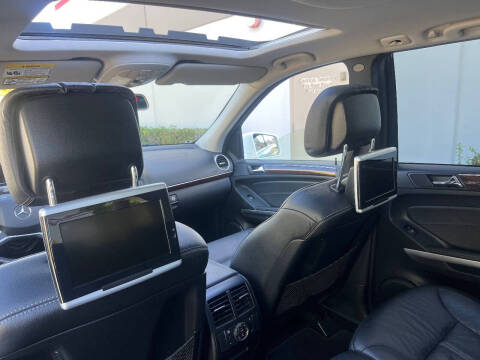 2011 Mercedes-Benz GL-Class GL 550 4MATIC