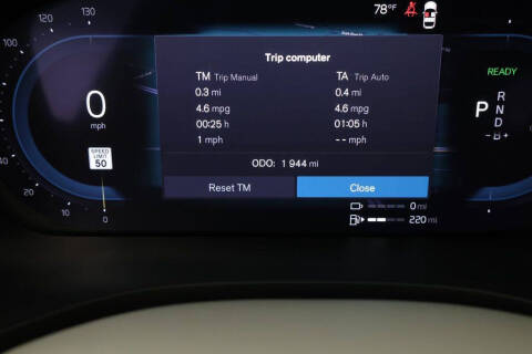 2025 Volvo XC60 T8 Ultra Dark Theme