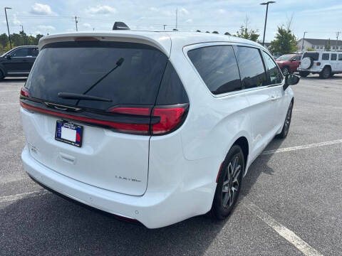 2027 Chrysler Pacifica Limited