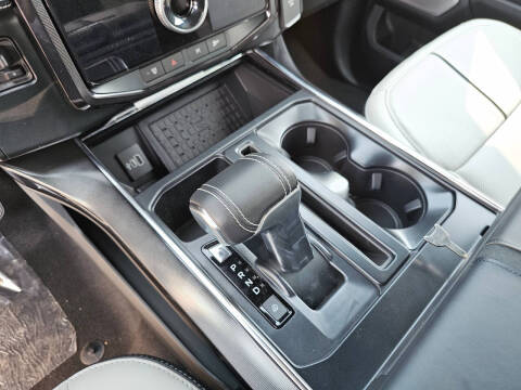 2025 Ford F-150 Lightning Platinum