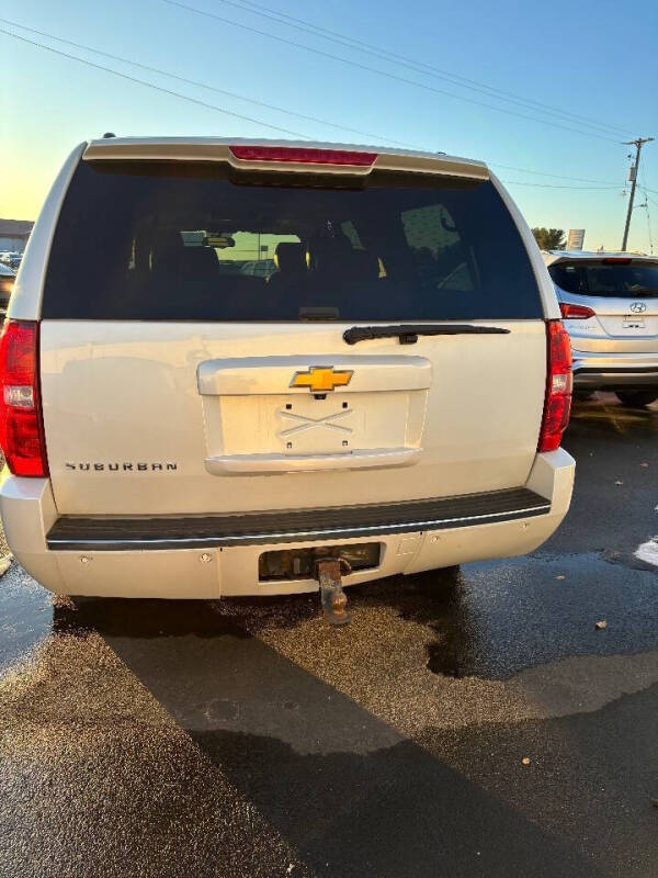 2014 Chevrolet Suburban LTZ