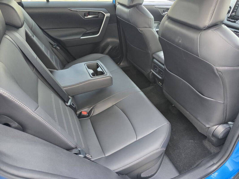 2021 Toyota RAV4 Hybrid XLE Premium