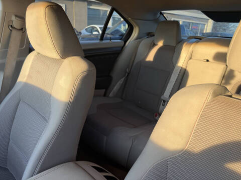 2011 Ford Taurus SEL