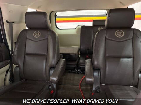 2011 Cadillac Escalade Platinum Edition