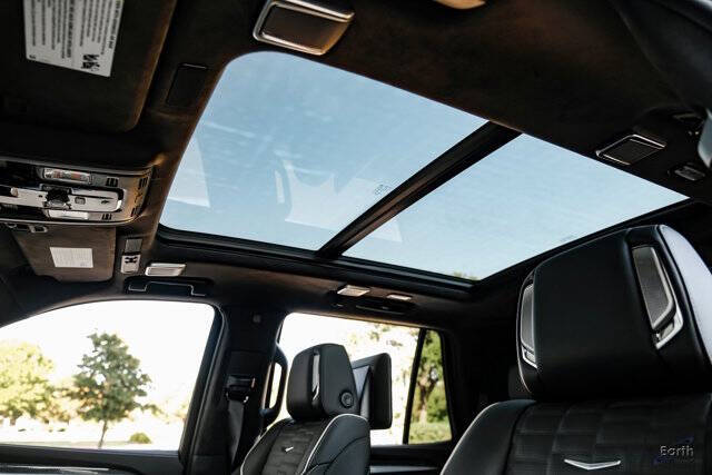 2025 Cadillac Escalade-V