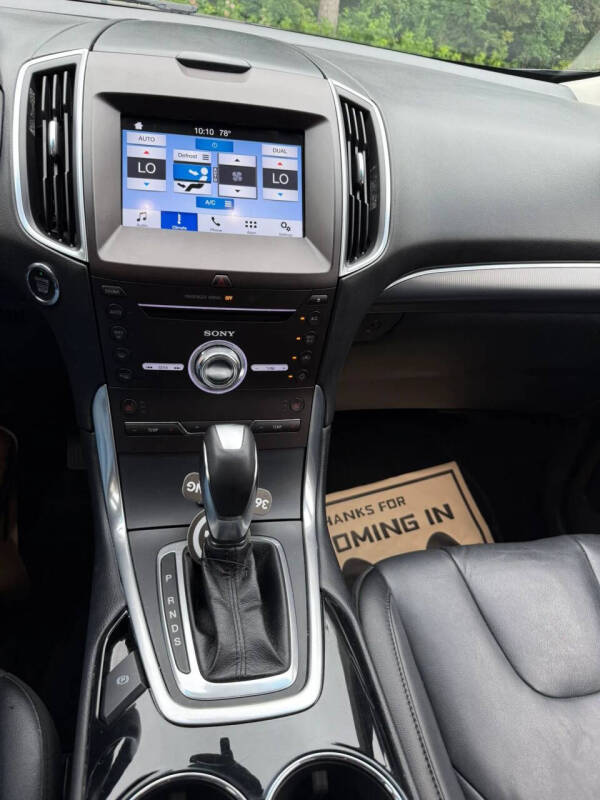 2017 Ford Edge Titanium
