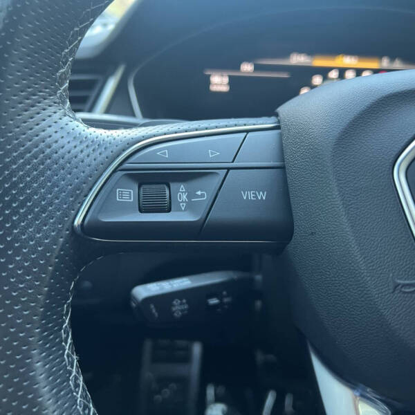 2022 Audi SQ5 3.0T quattro Premium Plus