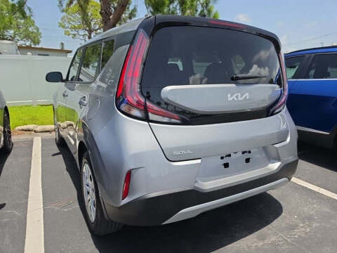2024 Kia Soul LX