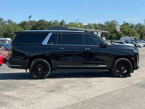 2023 Cadillac Escalade ESV Luxury