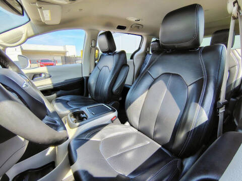 2022 Chrysler Pacifica Touring L
