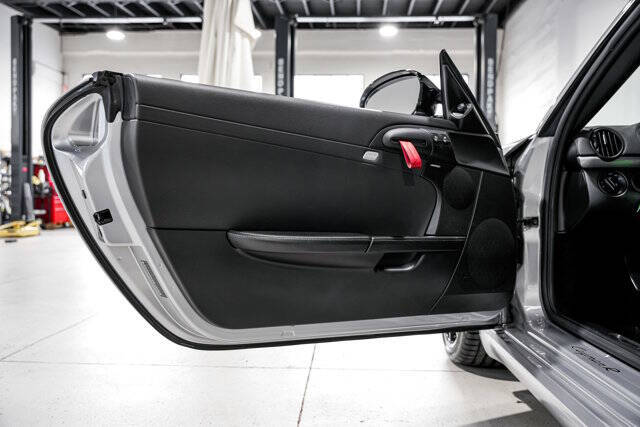 2012 Porsche Cayman R