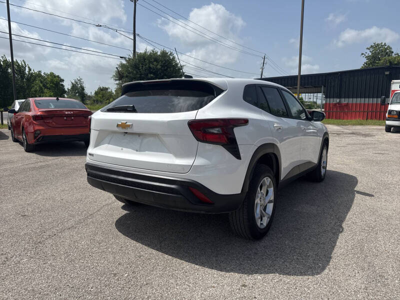 2024 Chevrolet Trax LS