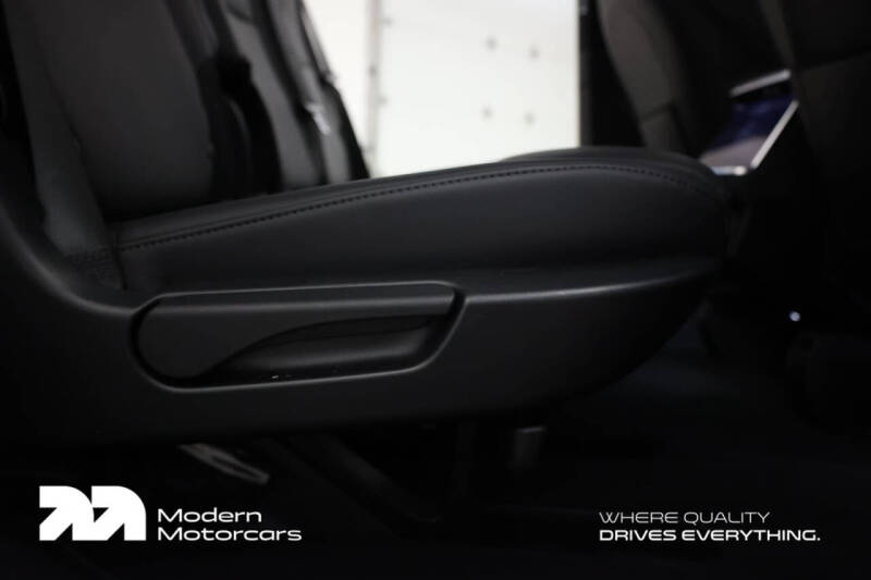 2023 Tesla Model X Standard Range