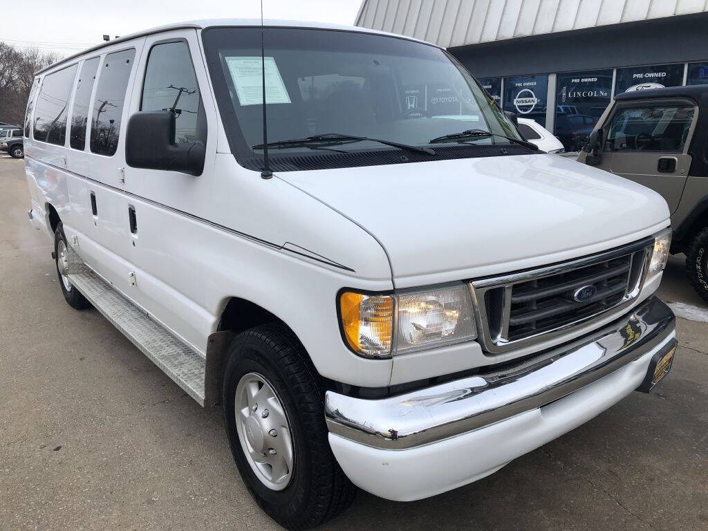 2003 Ford E-Series for sale at Extreme Auto Plaza in Des Moines, IA