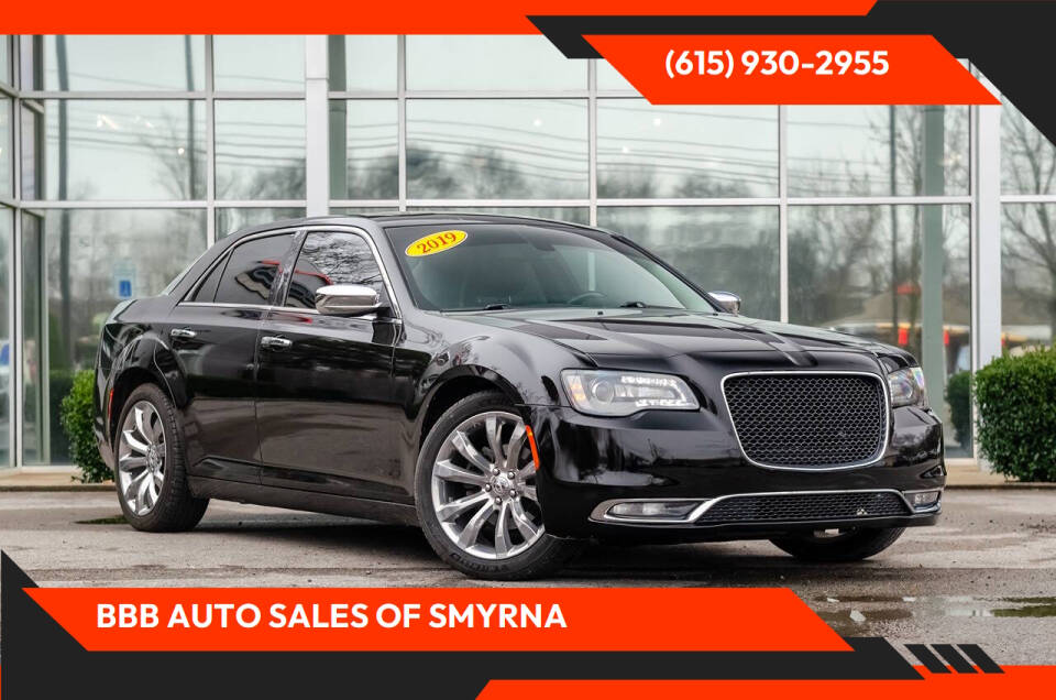 2019 Chrysler 300 Limited's photo