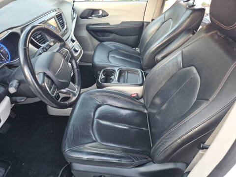 2020 Chrysler Pacifica Touring L