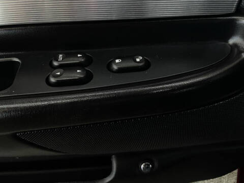 2004 Ford Thunderbird Deluxe