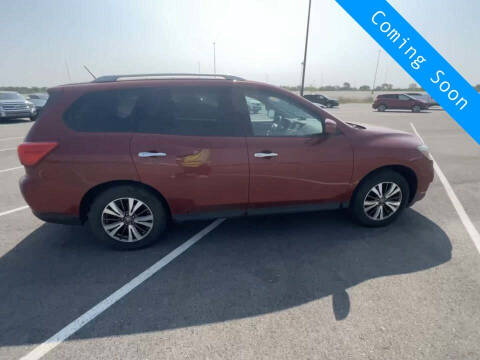 2017 Nissan Pathfinder for sale at INDY AUTO MAN in Indianapolis IN