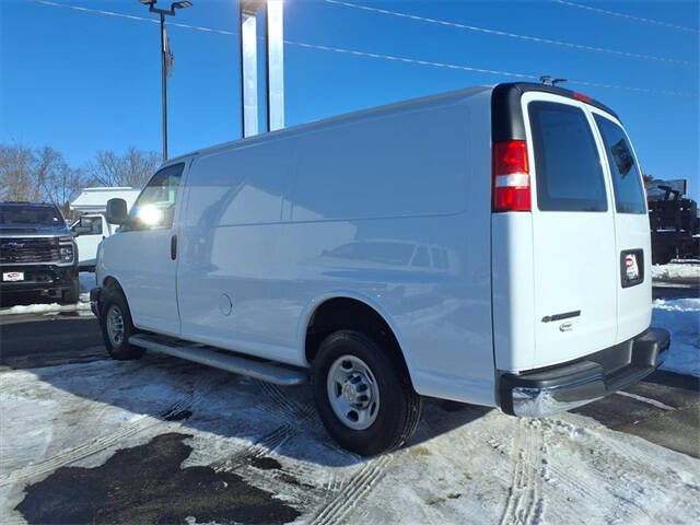 2024 Chevrolet Express 2500