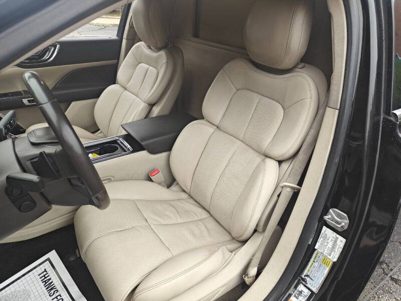 2018 Lincoln Continental Select