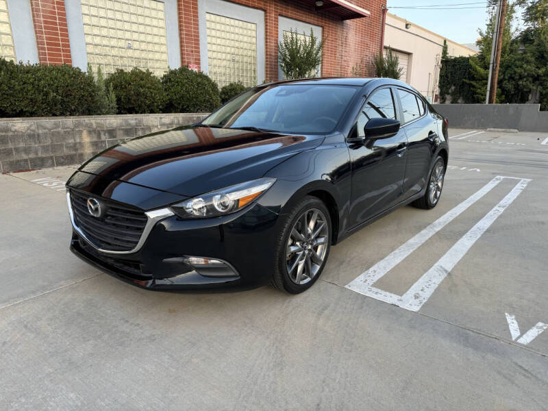 2018 Mazda MAZDA3 Touring