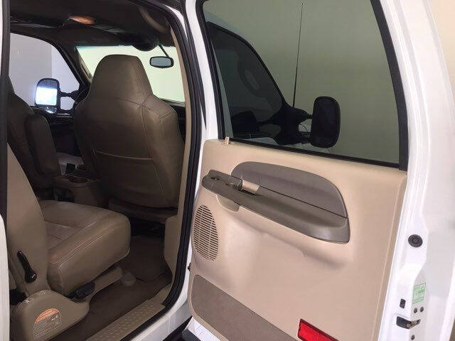 2003 Ford Excursion XLT