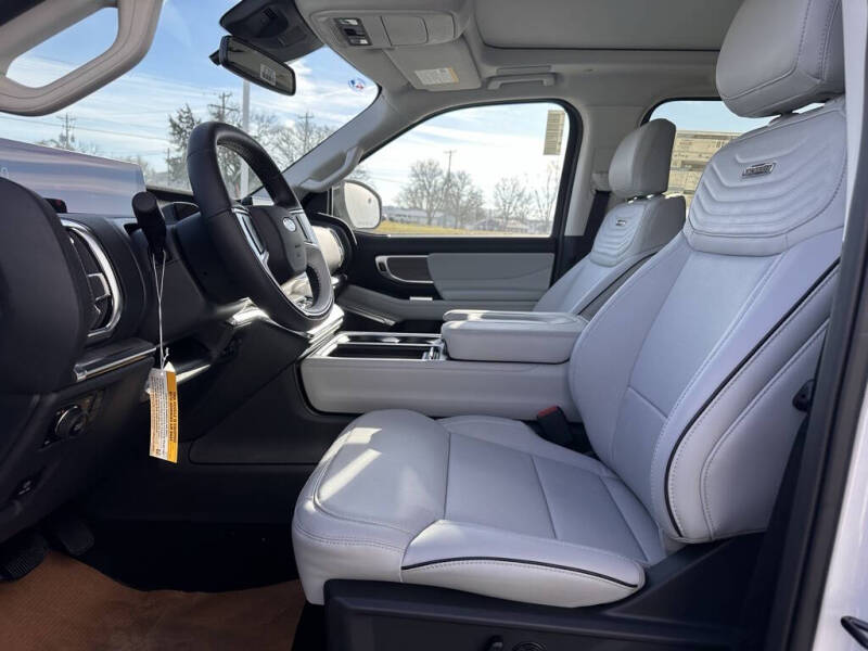 2025 Ford Expedition MAX Platinum