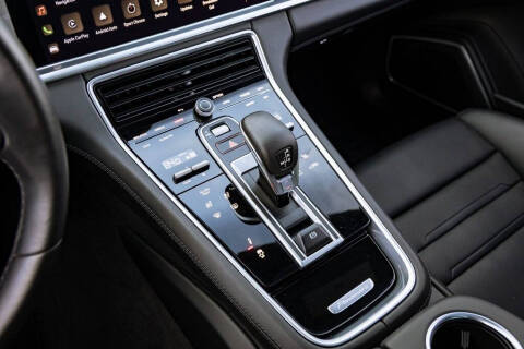 2023 Porsche Panamera 4