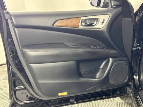 2020 Nissan Pathfinder Platinum