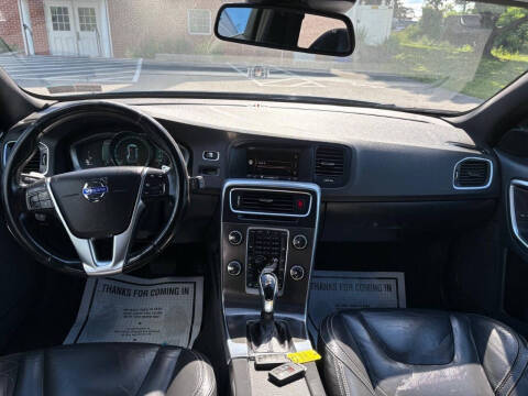 2015 Volvo V60 T5 Drive-E Premier Plus