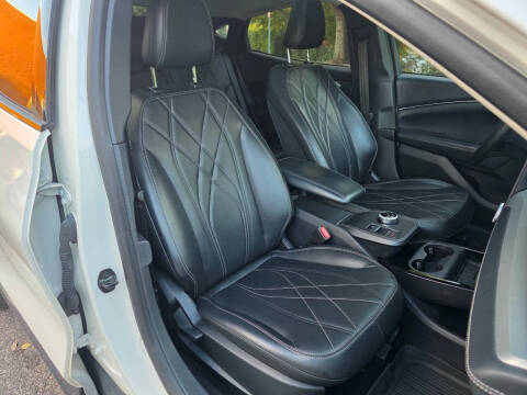 2021 Ford Mustang Mach-E California Route 1