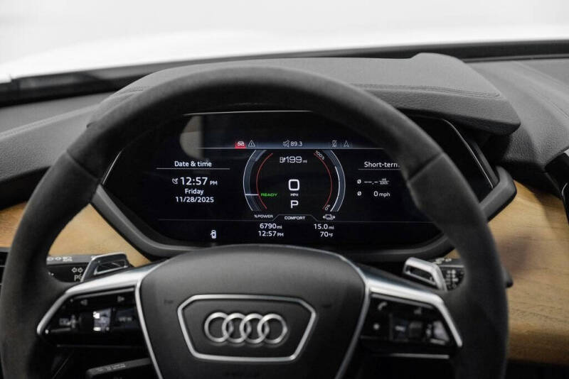 2022 Audi e-tron GT quattro Premium Plus