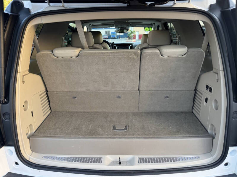 2016 Cadillac Escalade Luxury Collection