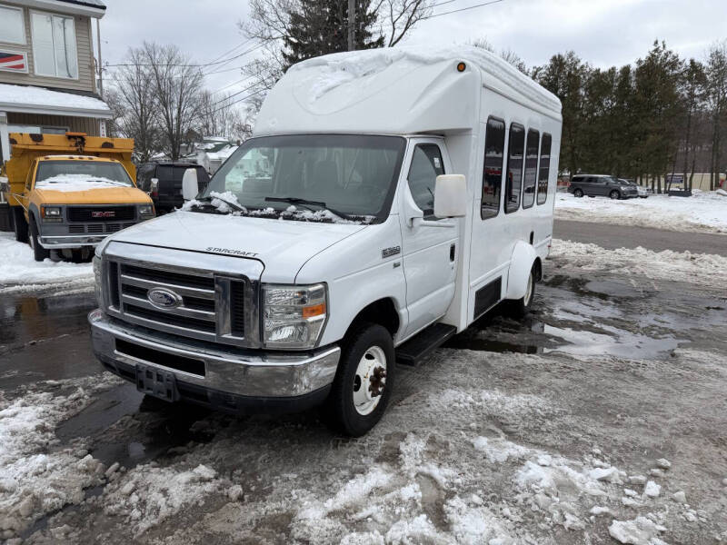 2014 Ford E-Series Cutaway Base