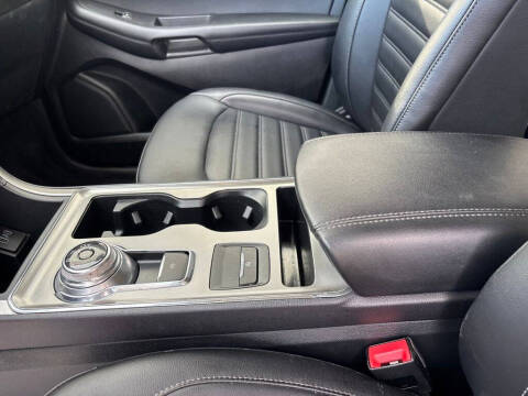 2022 Ford Edge SEL