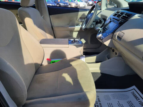 2013 Toyota Prius v Two