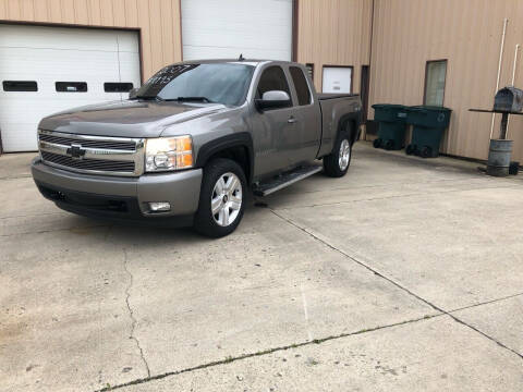 2007 Chevrolet Silverado 1500 for sale at Walker Motors in Muncie IN
