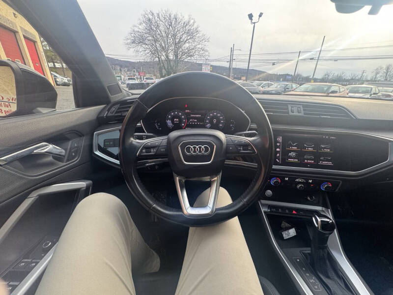 2020 Audi Q3 quattro Premium 45 TFSI