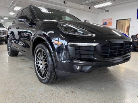 2017 Porsche Cayenne Platinum Edition