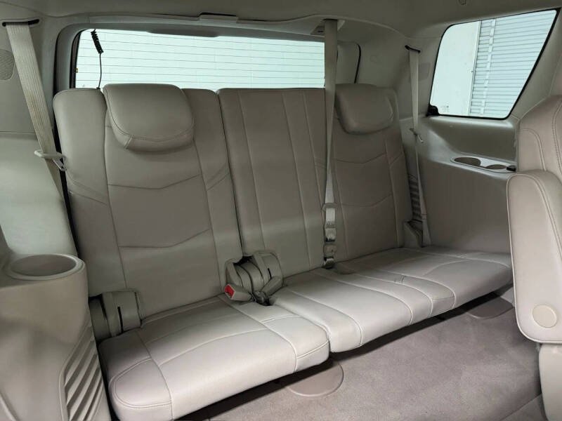 2019 Cadillac Escalade Luxury