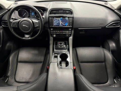 2017 Jaguar F-PACE 35t Premium