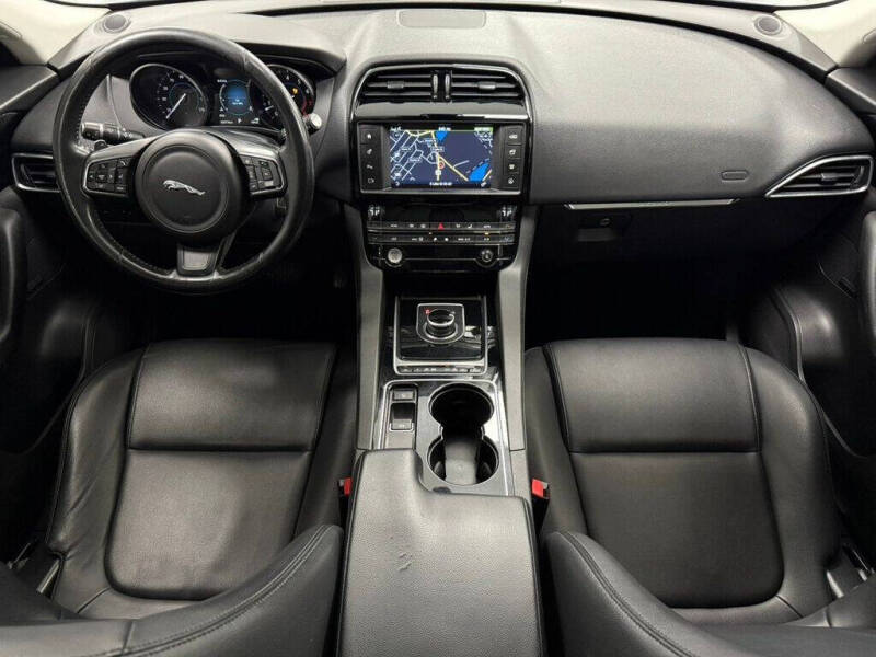 2017 Jaguar F-PACE 35t Premium