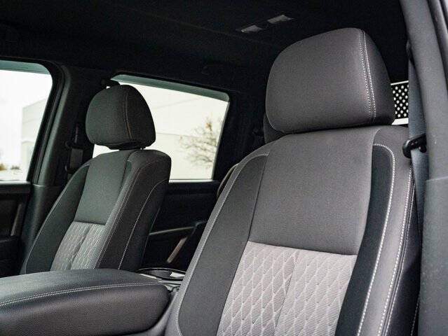 2024 Nissan Titan SV