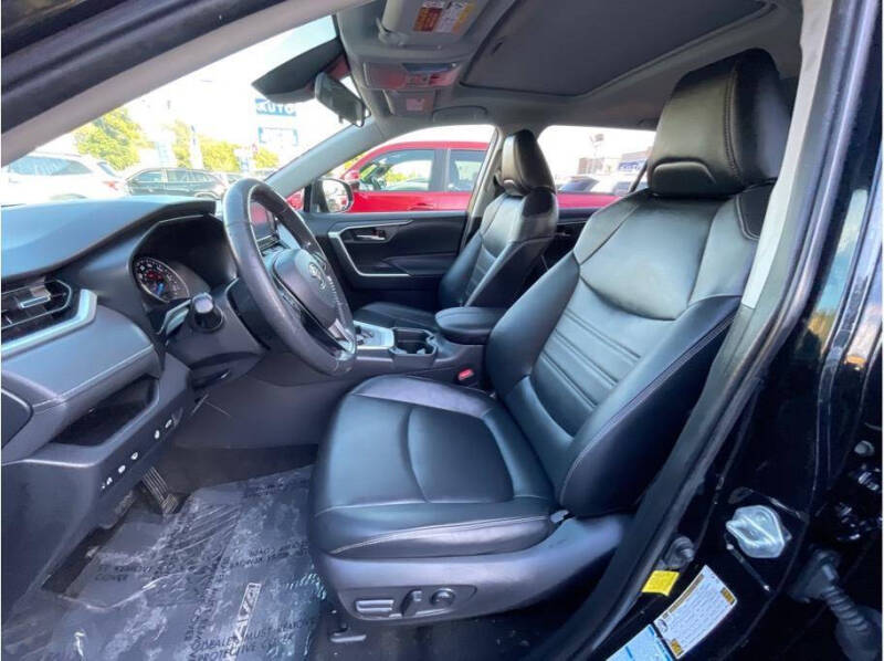 2021 Toyota RAV4 Hybrid XLE Premium