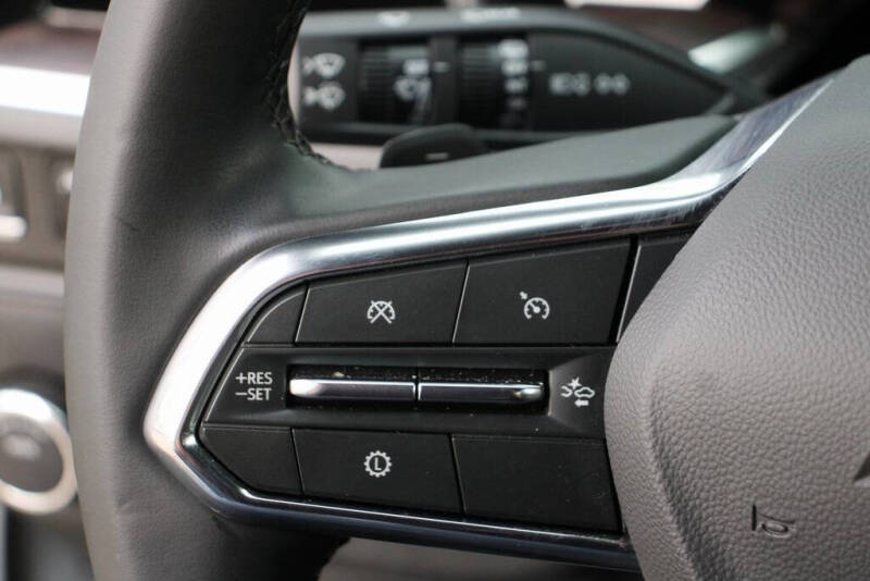 2025 Chevrolet Suburban LS