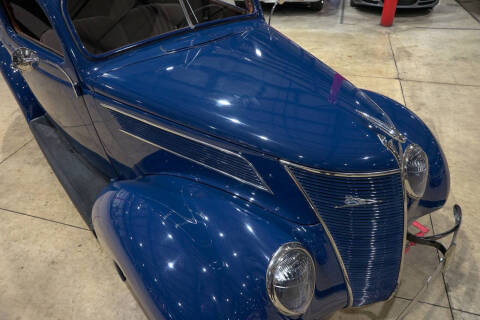 1937 Ford Deluxe