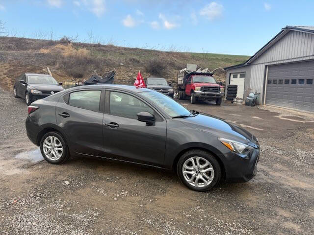 2017 Toyota Yaris iA