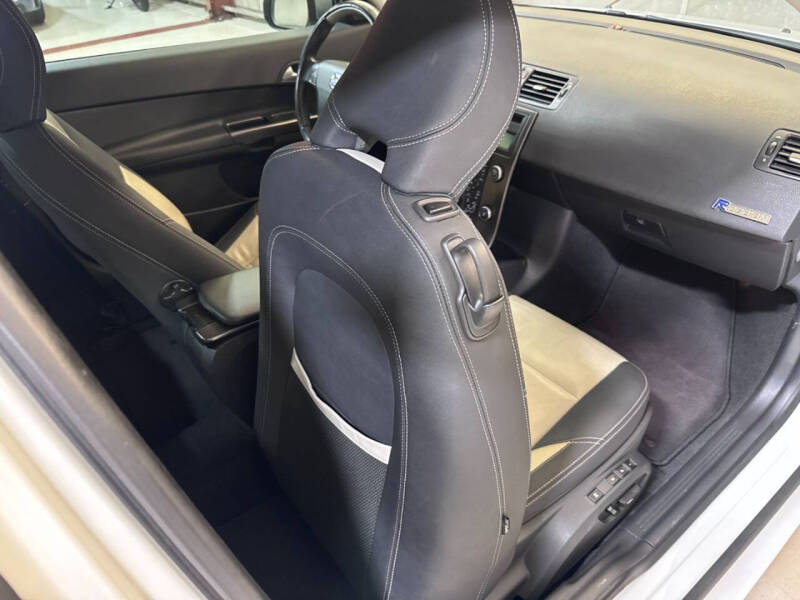 2012 Volvo C30 T5 R-Design Premier Plus