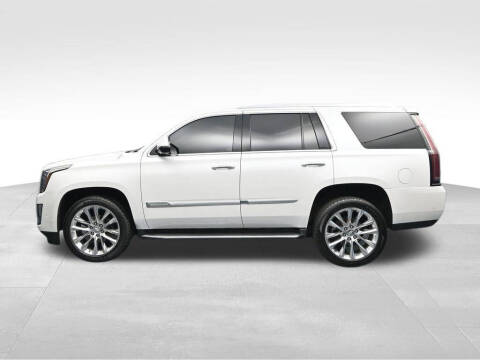 2018 Cadillac Escalade Luxury